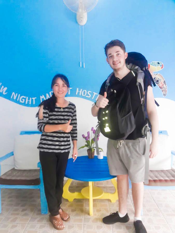 Huahin Night Market Hostel Екстер'єр фото